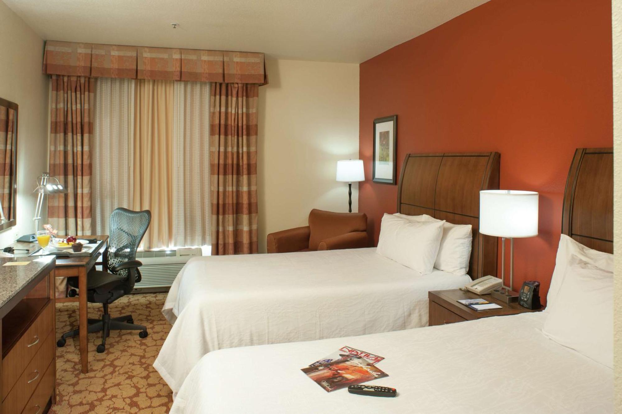 Hilton Garden Inn Tulsa Airport Ngoại thất bức ảnh