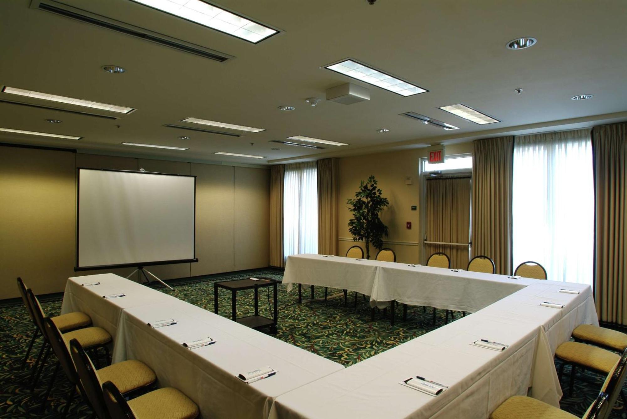 Hilton Garden Inn Tulsa Airport Ngoại thất bức ảnh