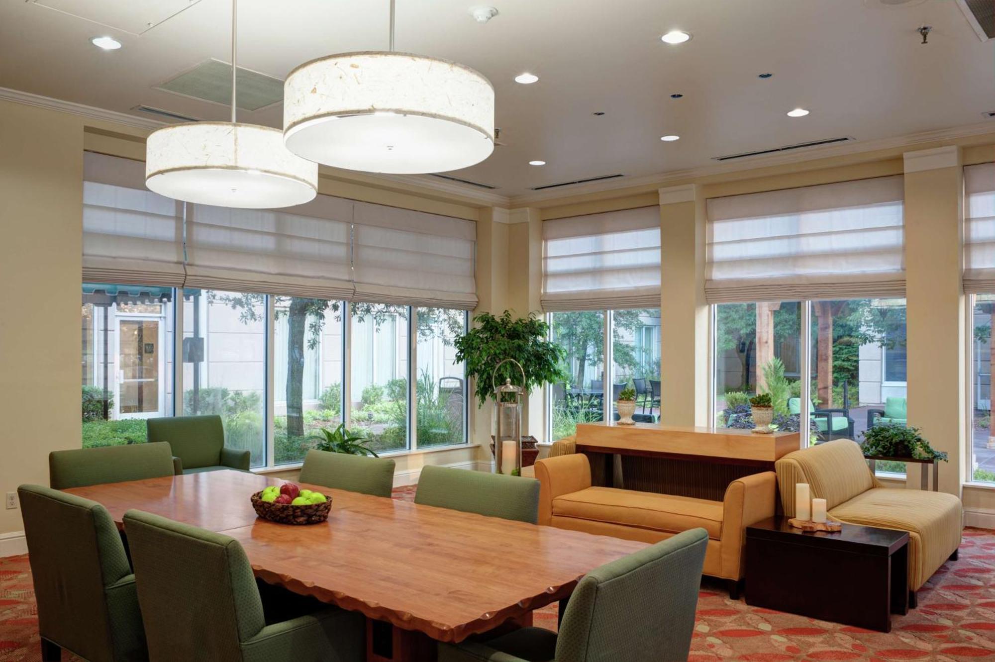 Hilton Garden Inn Tulsa Airport Ngoại thất bức ảnh