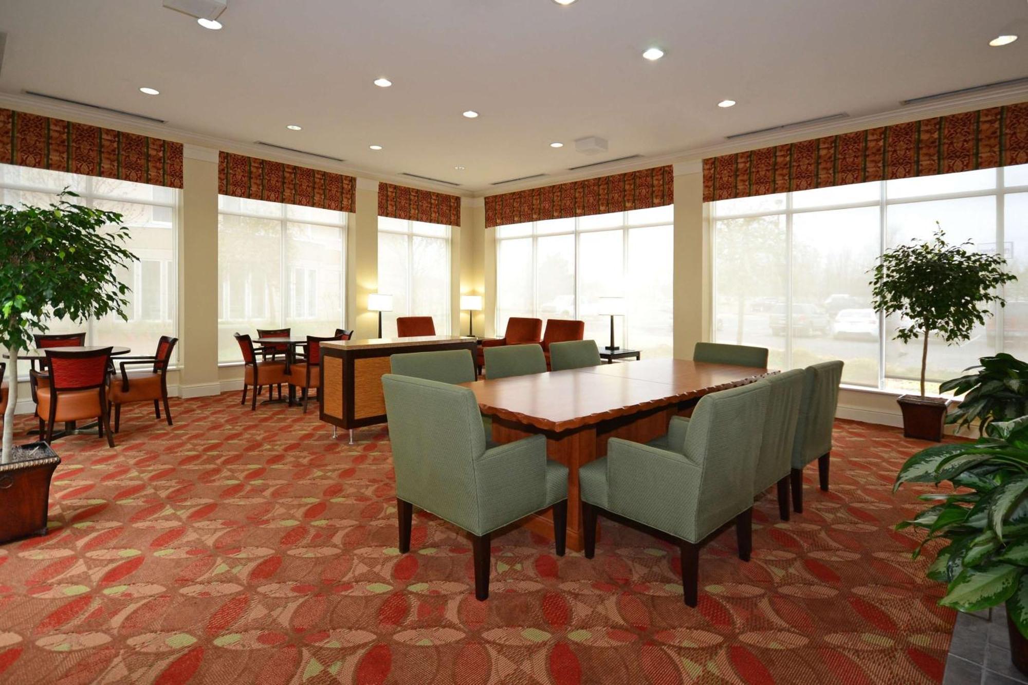 Hilton Garden Inn Tulsa Airport Ngoại thất bức ảnh