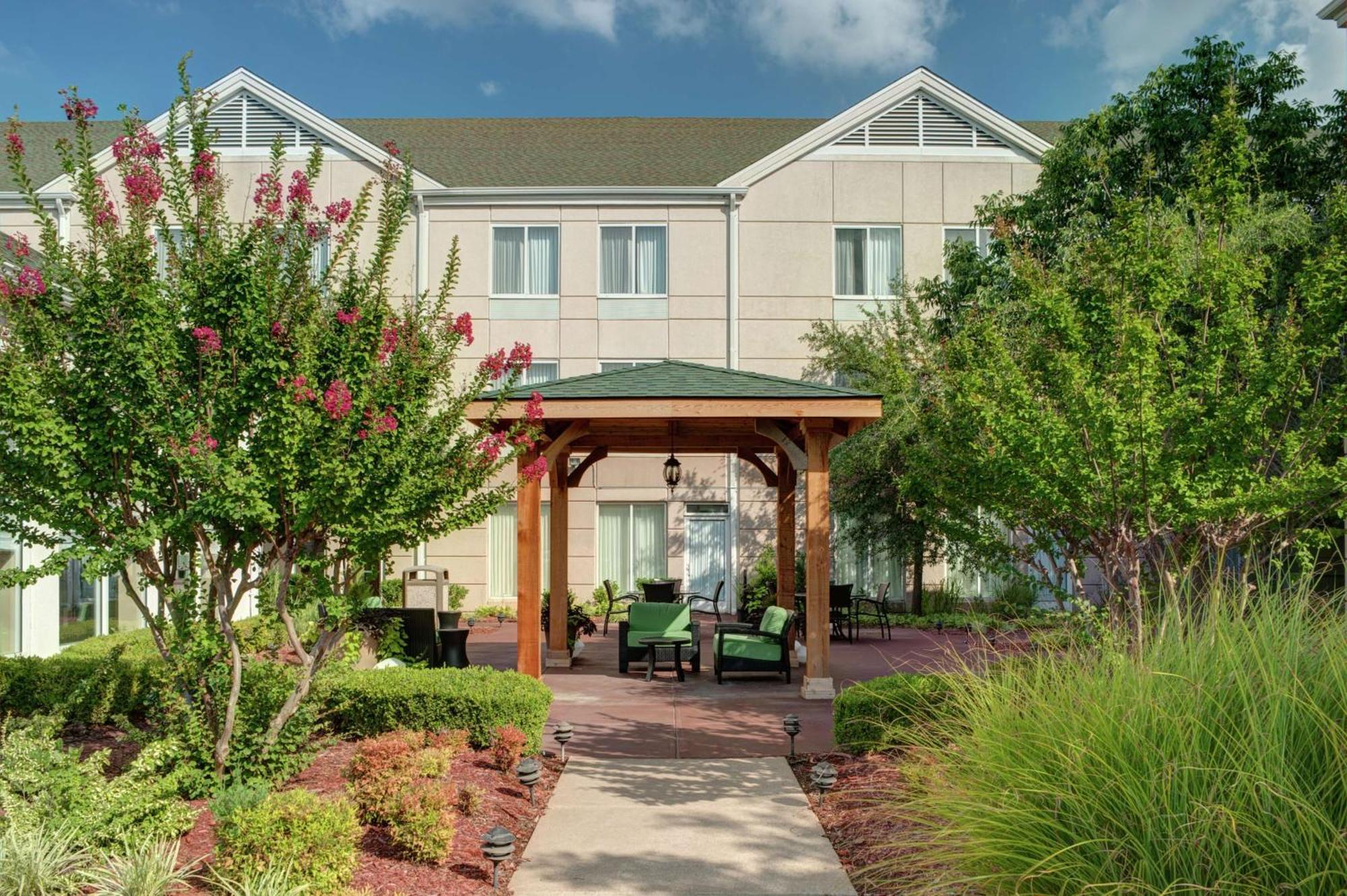 Hilton Garden Inn Tulsa Airport Ngoại thất bức ảnh