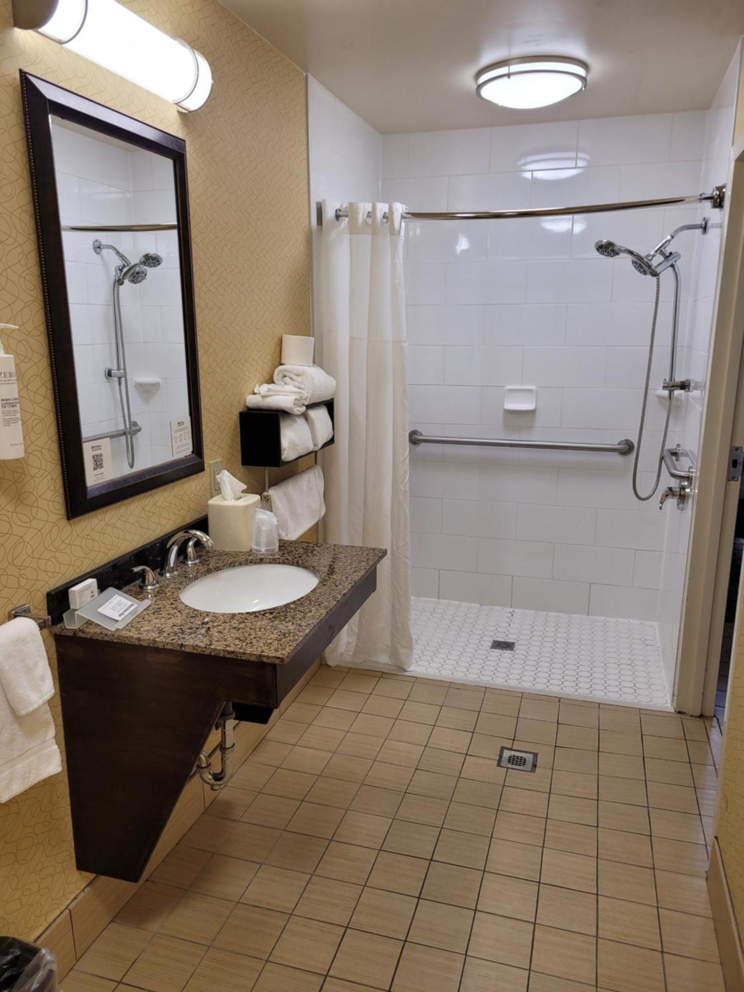 Hilton Garden Inn Tulsa Airport Ngoại thất bức ảnh