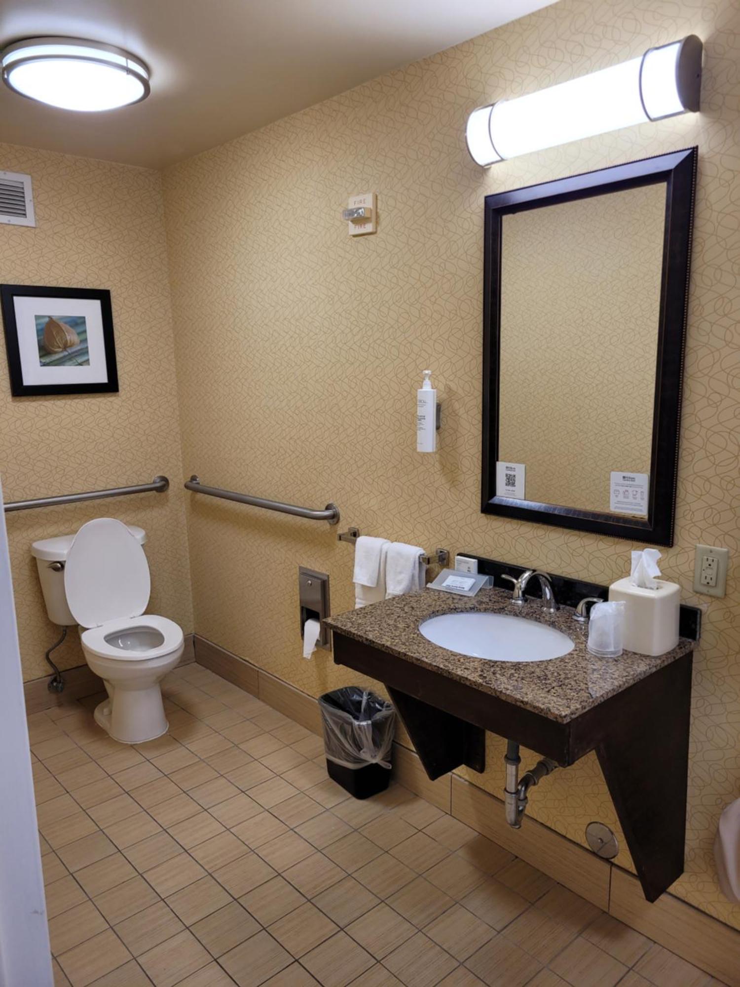 Hilton Garden Inn Tulsa Airport Ngoại thất bức ảnh