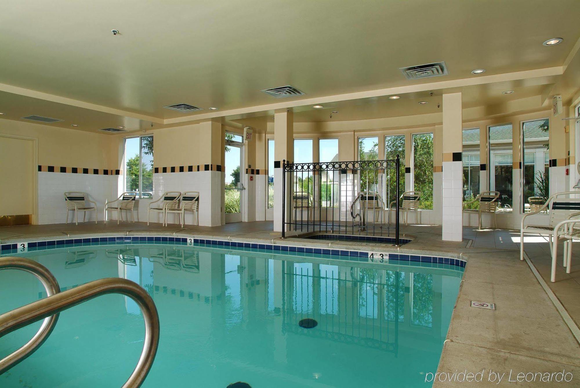 Hilton Garden Inn Tulsa Airport Ngoại thất bức ảnh