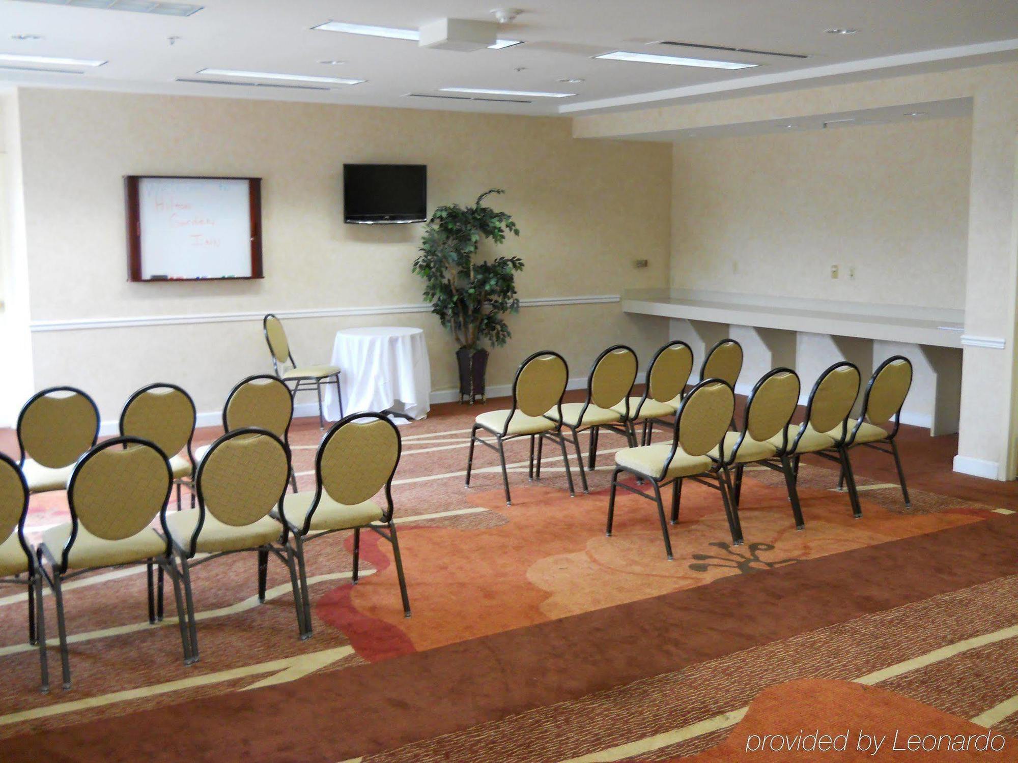 Hilton Garden Inn Tulsa Airport Kinh doanh bức ảnh