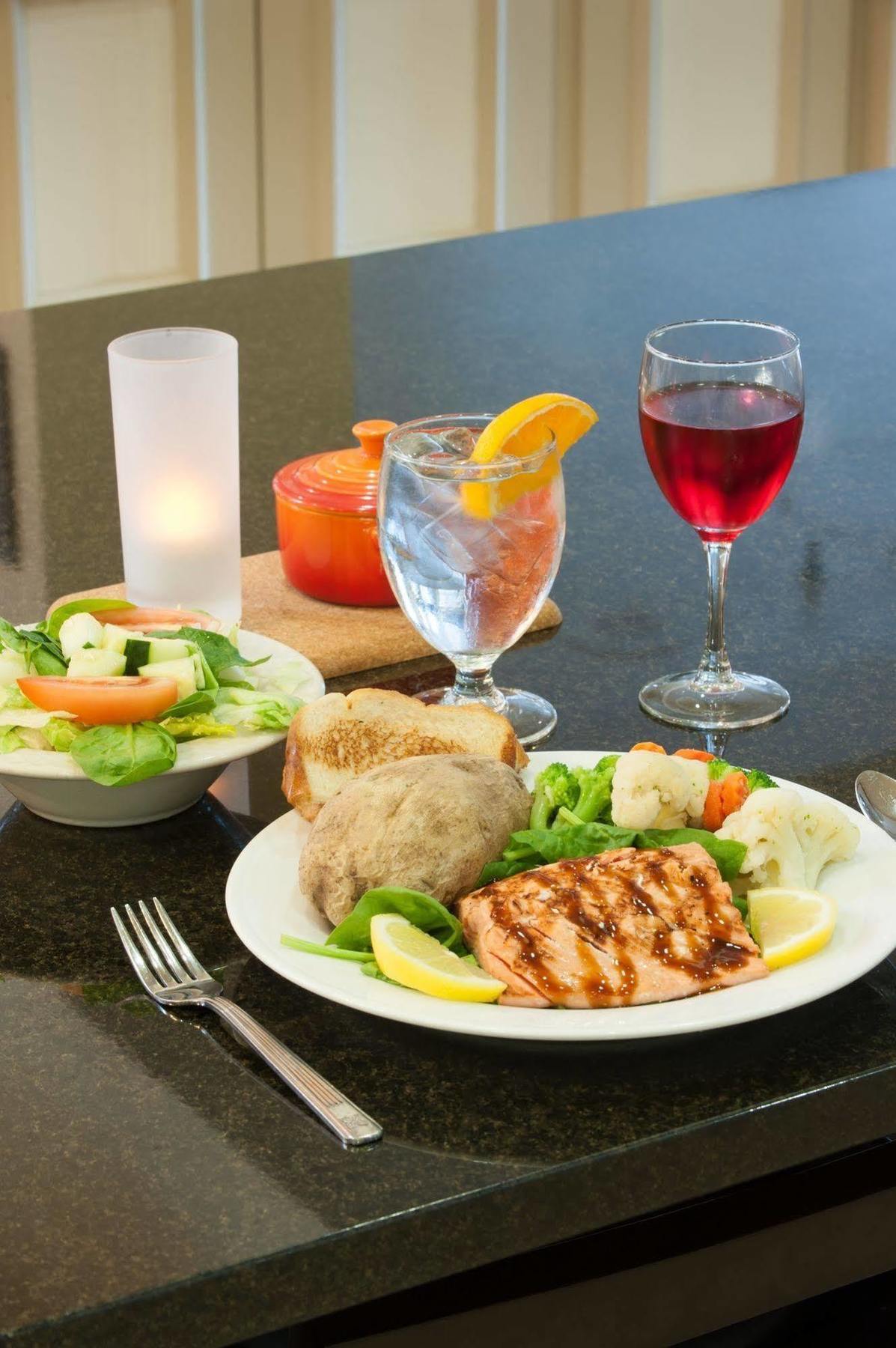 Hilton Garden Inn Tulsa Airport Ngoại thất bức ảnh